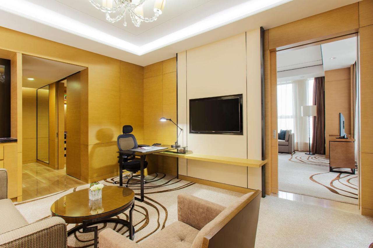 Crowne Plaza Tianjin Meijiangnan, an IHG Hotel Bagian luar foto