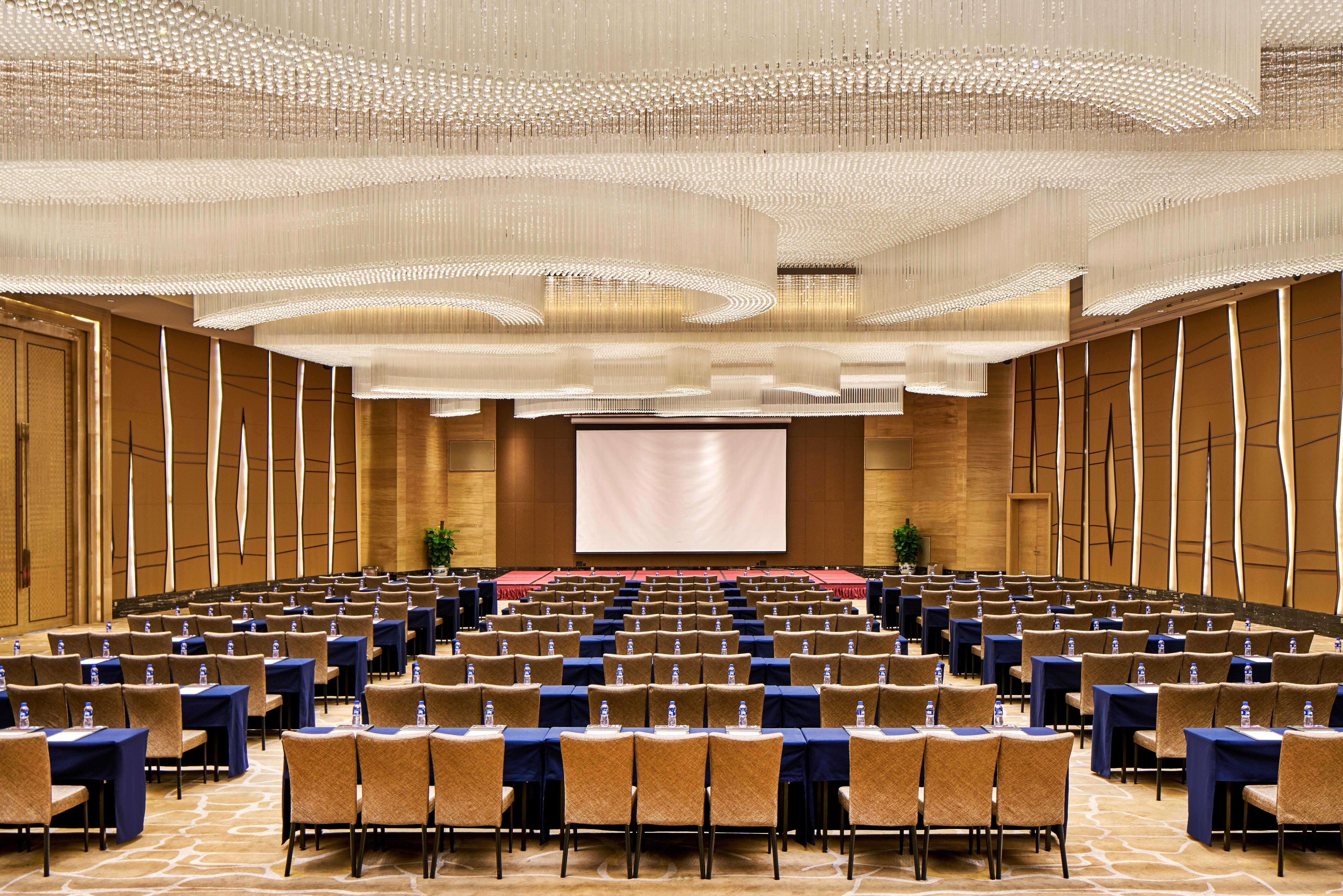 Crowne Plaza Tianjin Meijiangnan, an IHG Hotel Bagian luar foto