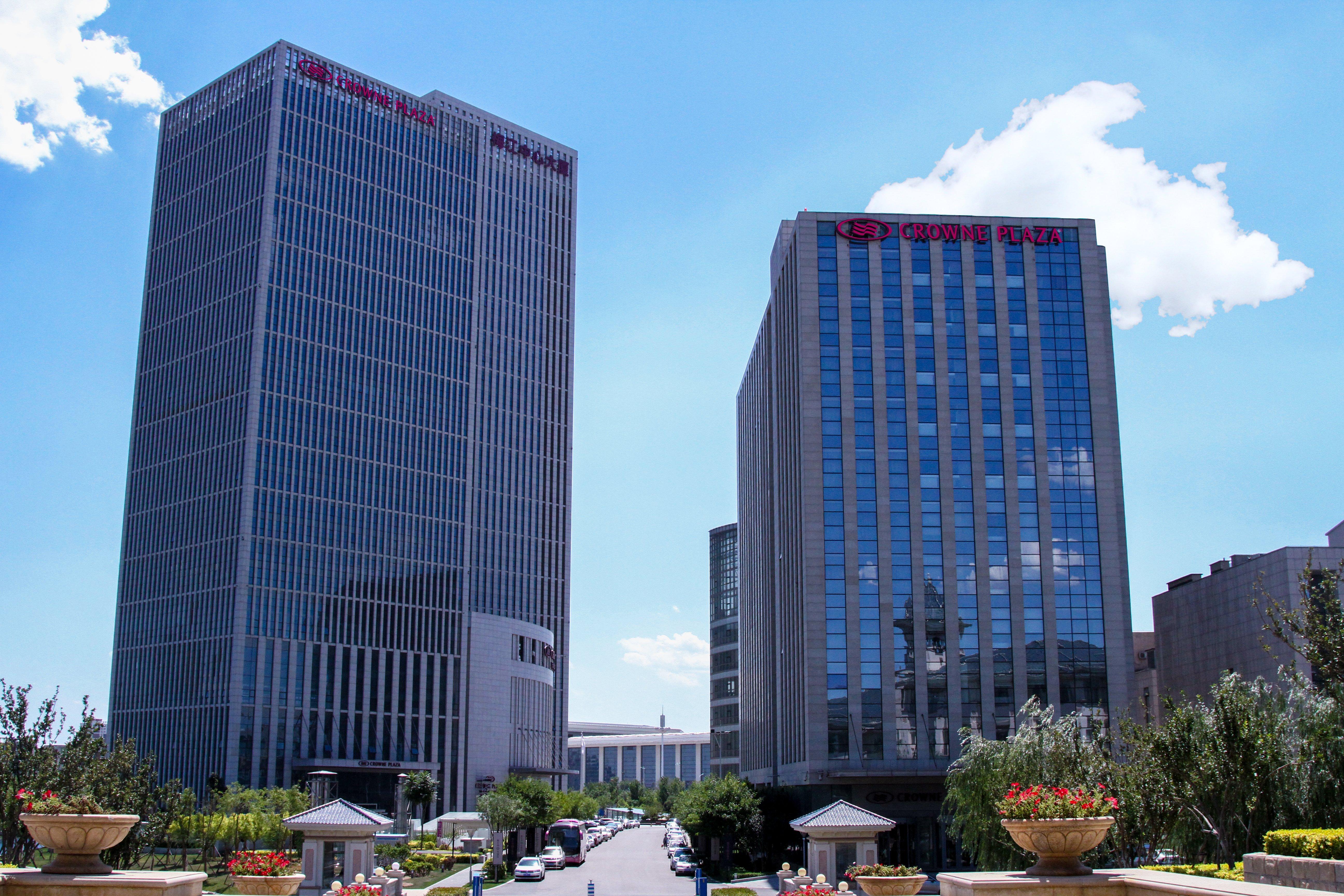 Crowne Plaza Tianjin Meijiangnan, an IHG Hotel Bagian luar foto